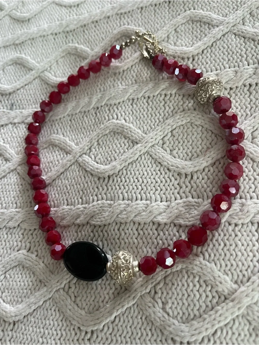 Vintage Red Crystal Beaded Necklace with Black Onyx Accent Fashion Jewelry